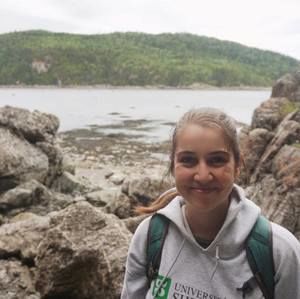 Meet your Posher, Chloé